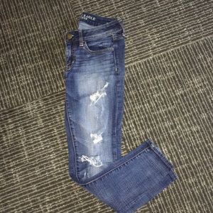 American Eagle distressed jeggings size 4 short